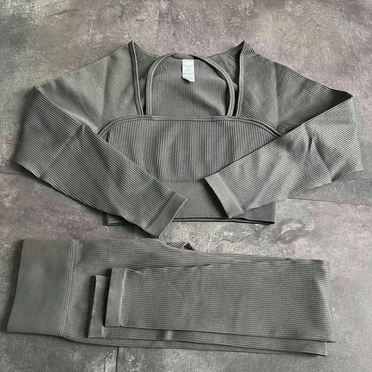 ZERAOKE Women Yoga Suit 2Pcs Yoga Pants and T-Shirt Gym Clothing Long Sleeve Crop Top Fitness Wear Sportswear - Image 4